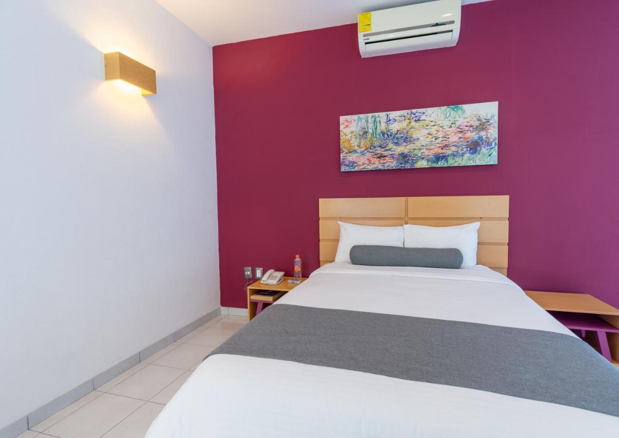Hotel Mexico Inn Express 살라망카 외부 사진